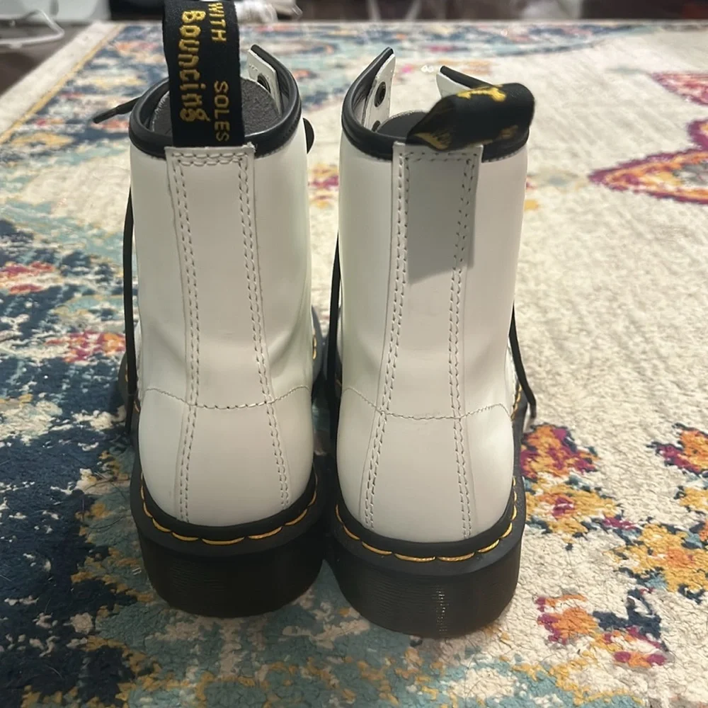 White size 7 Doc Martens - Picture 3 of 3